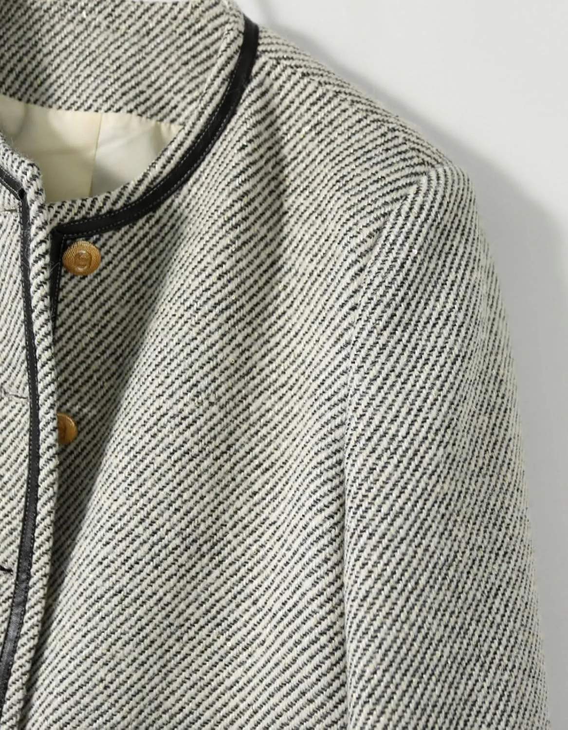 chouyatou Women's Vintage Striped Collarless Tweed Jacket Button Down Business Casual Cropped Blazer Jacket